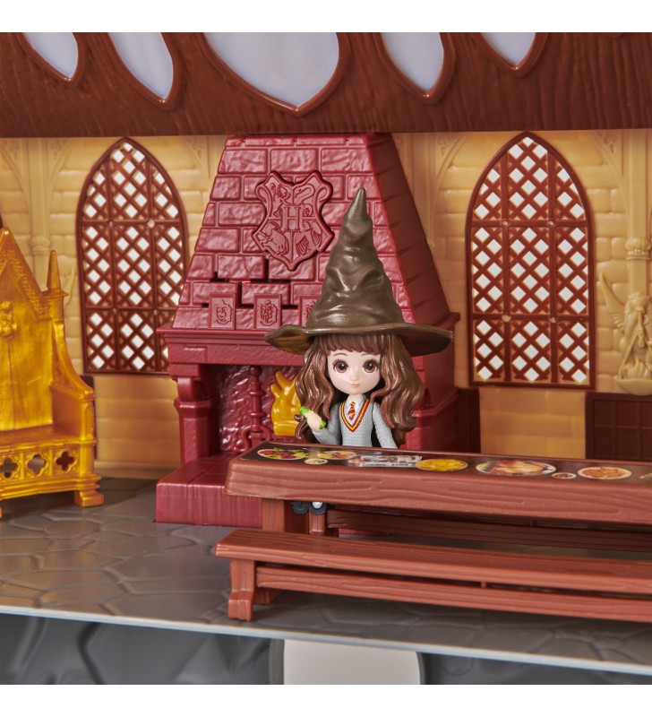 Wizarding World Castello di Hogwarts di Harry Potter, con 12 accessori, luci, suoni e bambola Hermione esclusiva