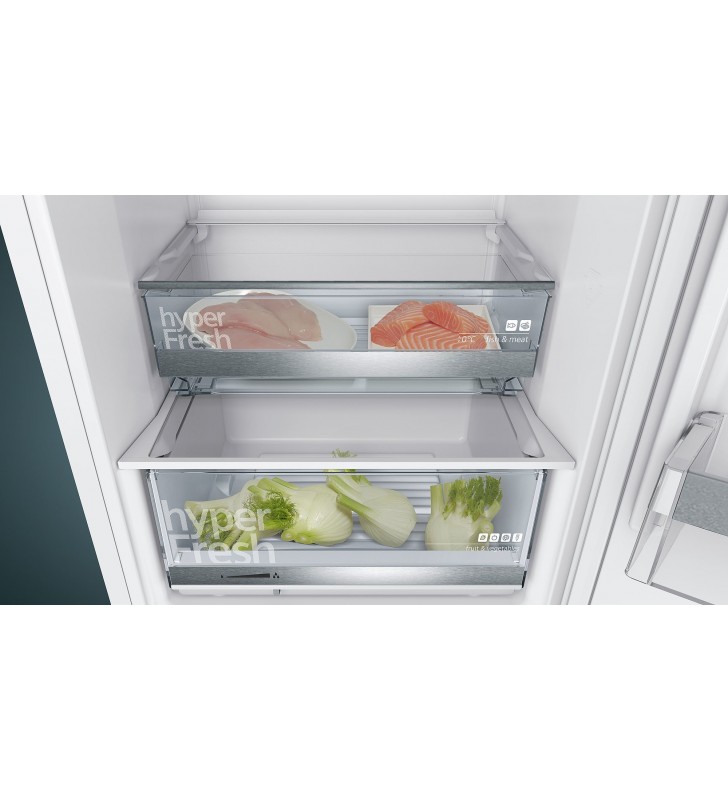 Siemens iQ500 KG39EAWCA frigorifero con congelatore Libera installazione 343 L C Bianco