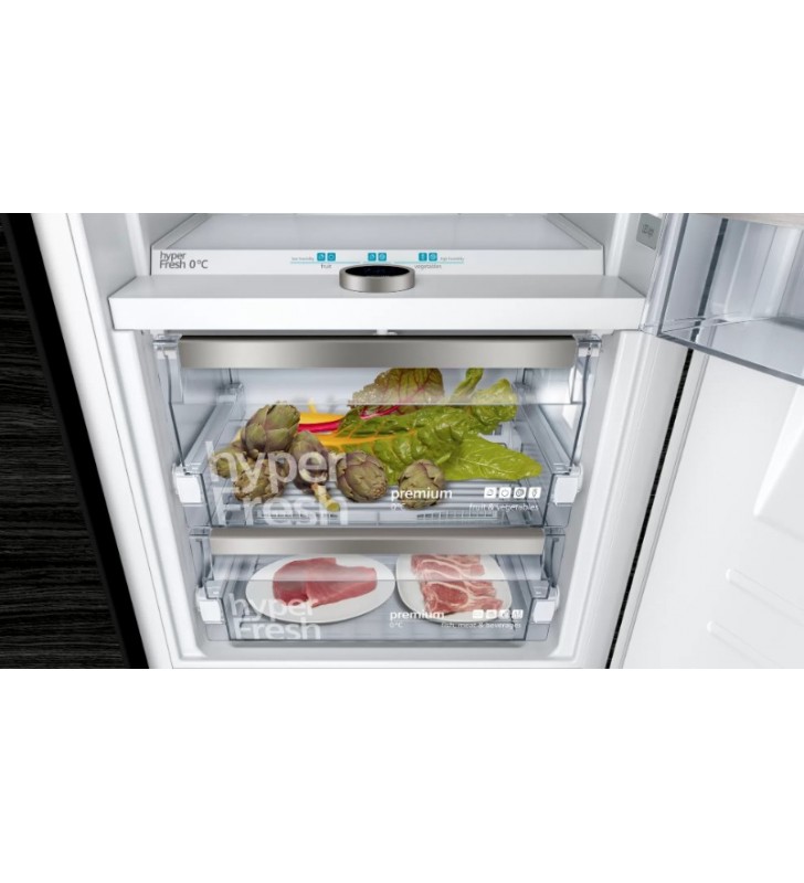 Siemens iQ700 KI84FPDD0 frigorifero con congelatore Da incasso 233 L D Bianco