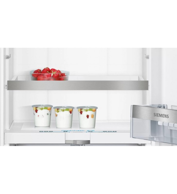 Siemens iQ700 KI41FADD0 frigorifero Da incasso 187 L D Bianco