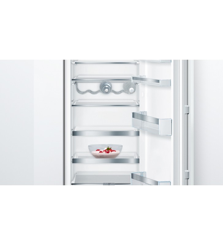 Bosch Serie 6 KIR81AFE0 frigorifero Da incasso 319 L E