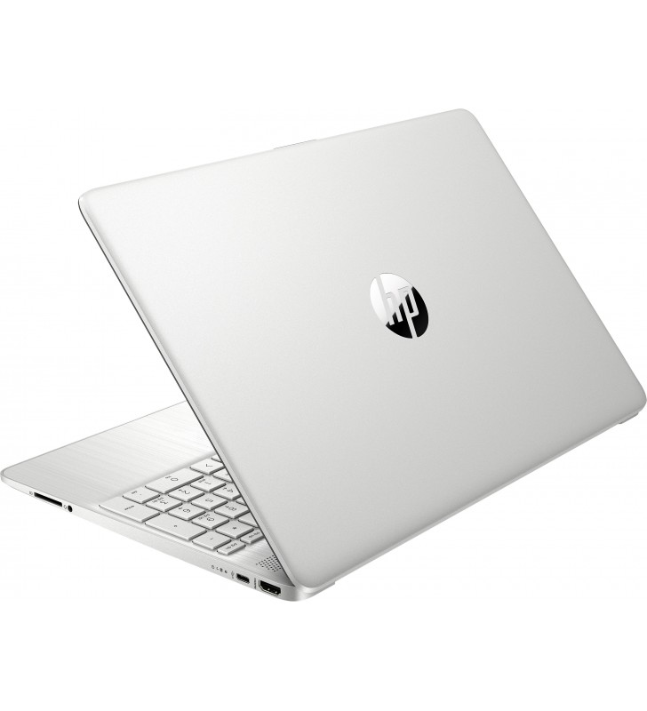 HP Laptop / Ryzen 5 5500U / 8GB DDR4 / 256GB / AMD Graphics / 15.6 FHD / DOS 3.0 / silver